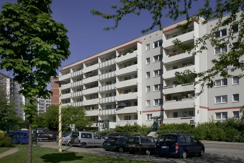 Platz für die ganze Familie! - 5-Zimmer-Wohnung in Marzahn — photo 1